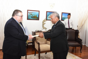 Cypriot and Romanian diplomats accredited, expressing support to Seychelles