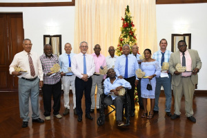Elderly fishermen in Seychelles recognised for contribution to sector at presidential ceremony