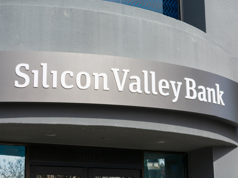 [VIDÉO] États-Unis | Chute de la Silicon Valley Bank : la pire faillite bancaire depuis 2008