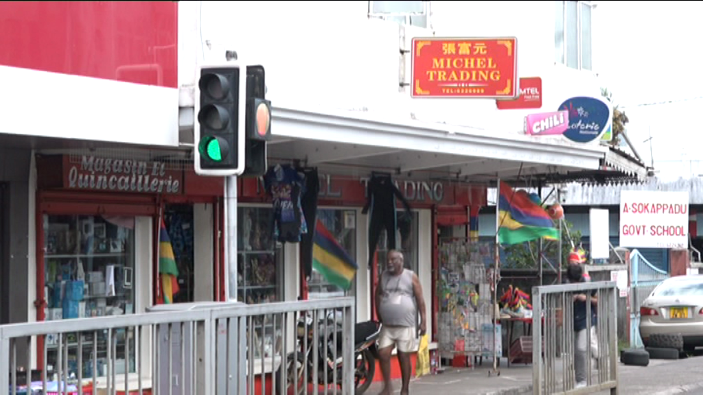 [VIDÉO] Fête nationale : le quadricolore flotte sur les devantures de boutiques et balcons de maisons
