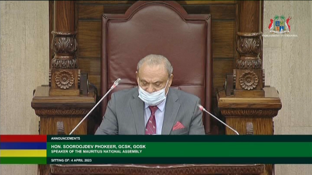 [VIDÉO] Parlement : le Speaker fait rappelle aux règlements des travaux parlementaires