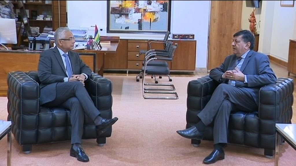 [VIDÉO] Port Louis : la réunion entre le PM et le ministre Fidjien Charan Jeath Singh centrée sur le secteur sucrier entre autres