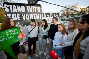 Youth bring climate case to Europe rights court